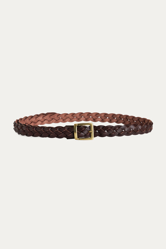 Bruine gevlochten riem met licht gouden vierkante gesp, verkocht door Estilo de Vida