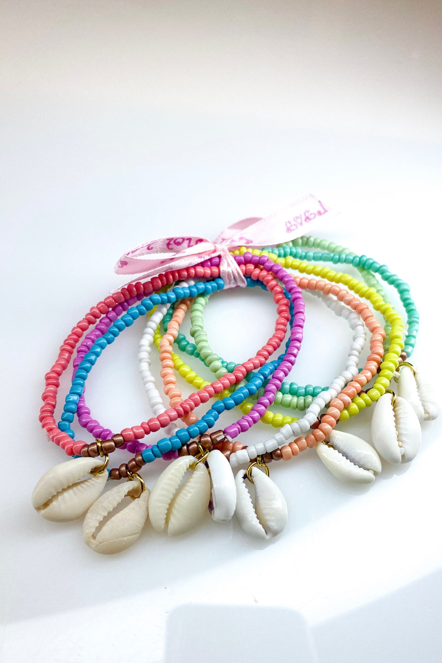 Deze Ipanema bracelets zijn de must-have accessoires voor een trendy en zomerse stijl!