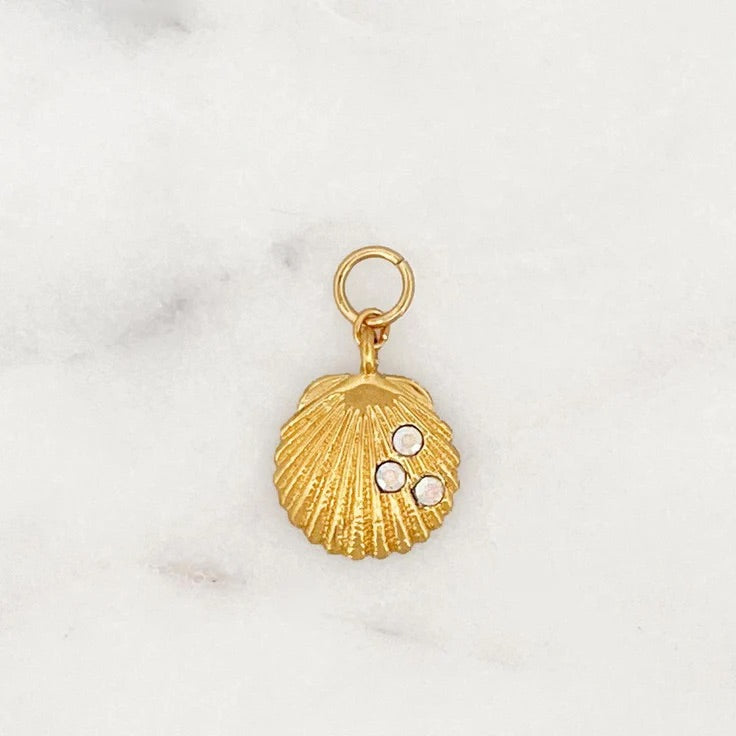 SCALLOP OPAL SHELL Charm