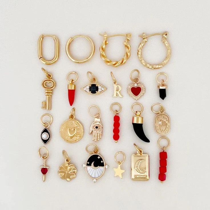 LOVE STRING Charm