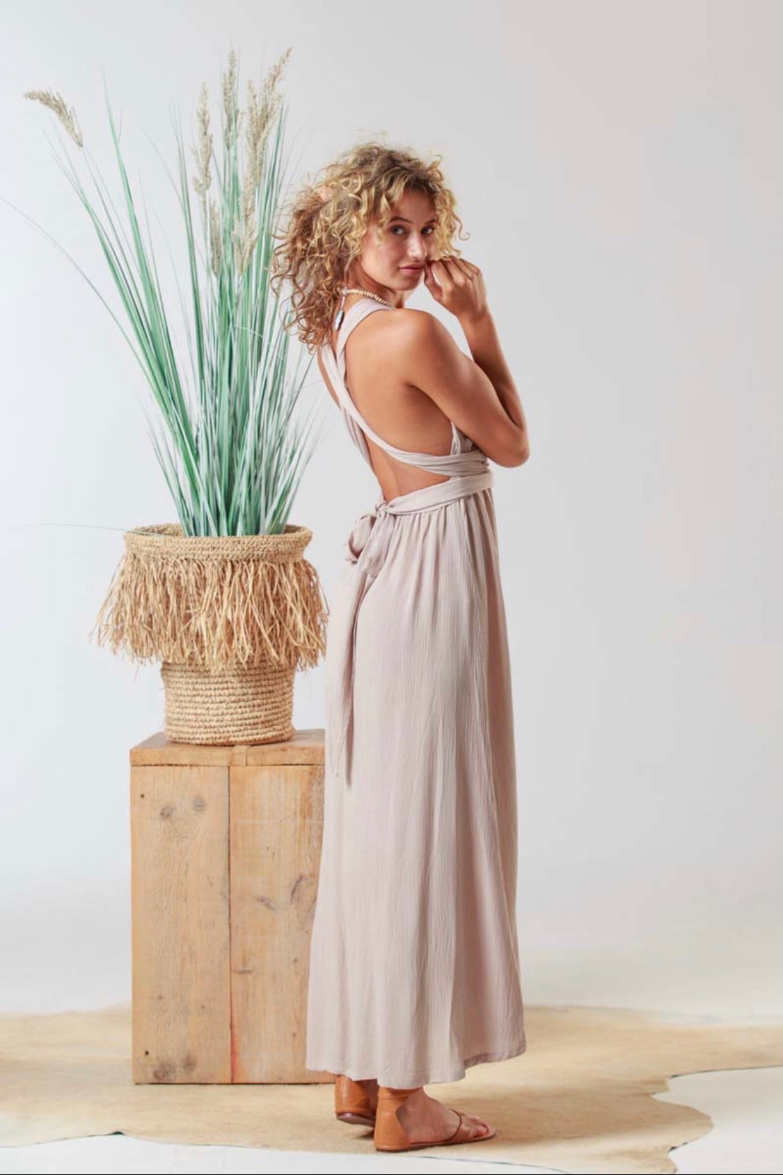 Catania Halter Jurk Sand
