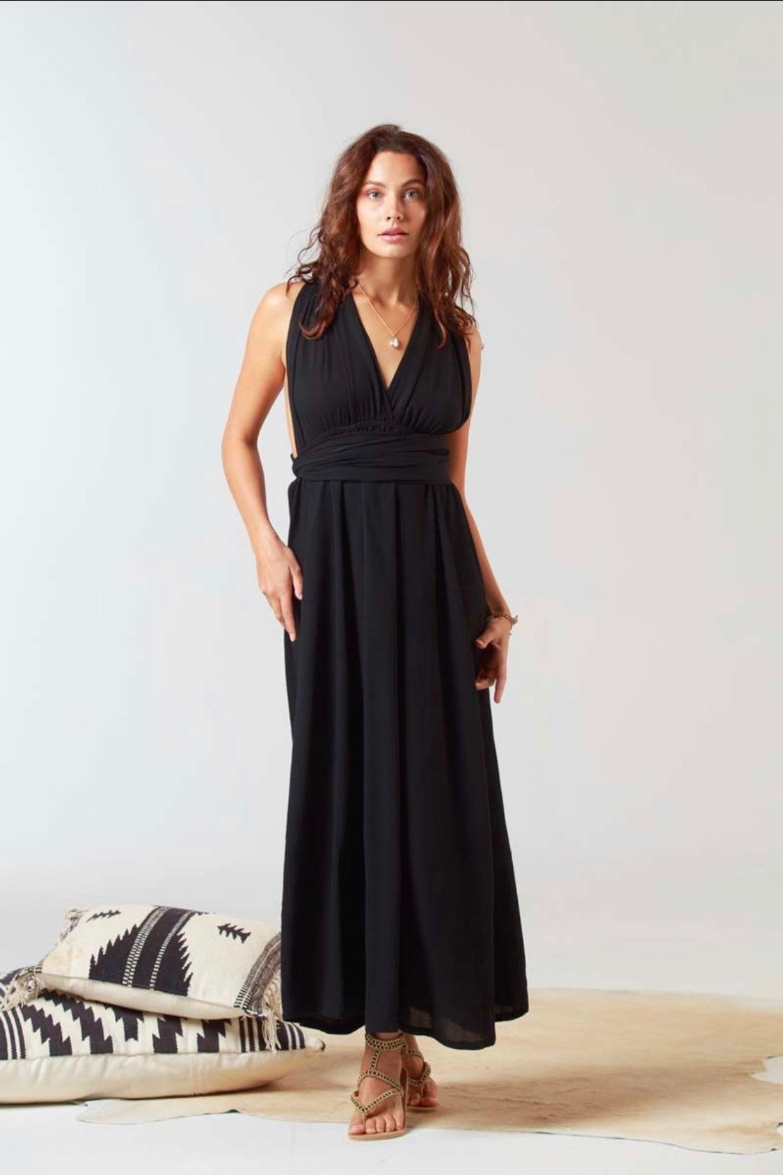 Catania Halter Jurk Black