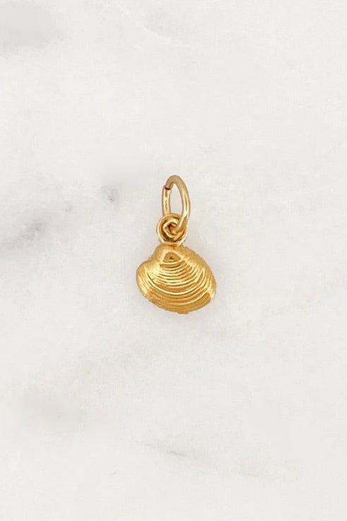 VENUS SHELL Charm