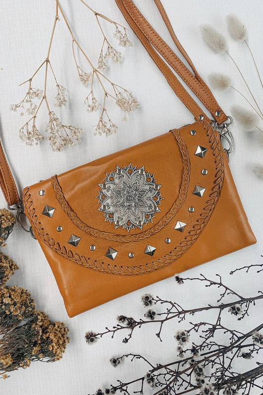 Icaria Tan